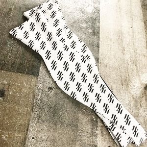 West-McCoy Signature Bow-Tie(White)
